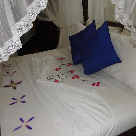 Thambapanni Retreat Hotell Unawatuna Exteriör bild